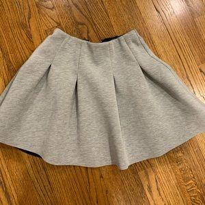 Grey skirt